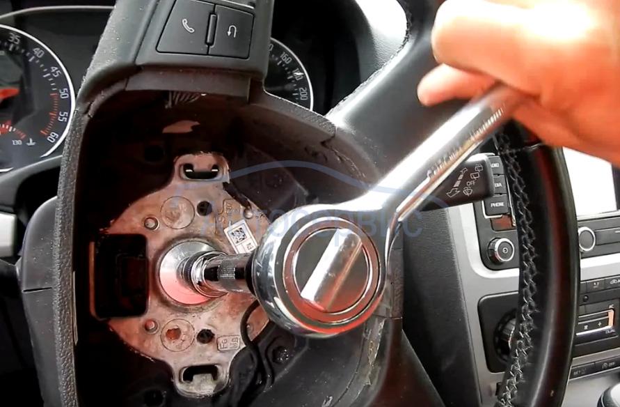 Замена руля Шкода Октавия в Москве - сеть надежных автосервисов по ...